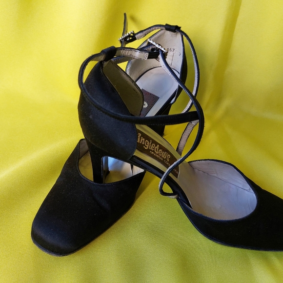 Vintage Leather Black Fabric by INGLEDEWS Spanish Collection Size 7B - Picture 2 of 10